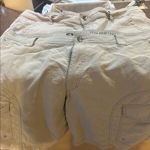 5/$25.00 Wranglers tan brown reel legends cargo Men's size 40 shorts x2